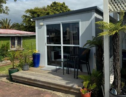Raglan House | Raglan Seaview Cabin