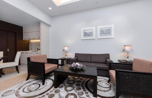 Kuching Hotel | Raia Hotel & Convention Centre Kuching
