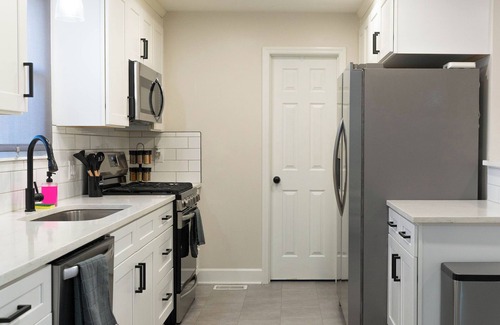 Martinez House | Rainbow Retreat -Augusta Brick Ranch home in heart of Augusta
