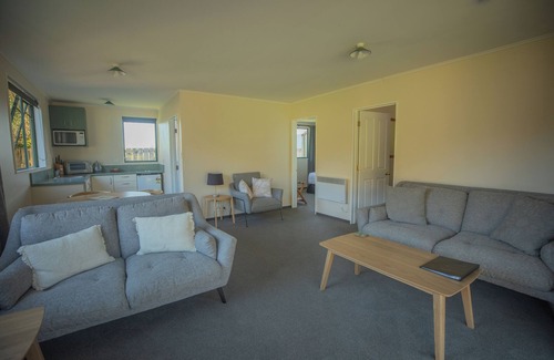 Fox Glacier Hotel | Rainforest Motel