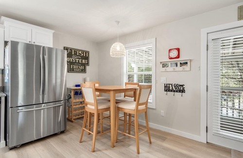 Dune Allen Beach House | Raised Cottage 'Dune Fine'- Easy Walk to Beach - Dogs Welcome!