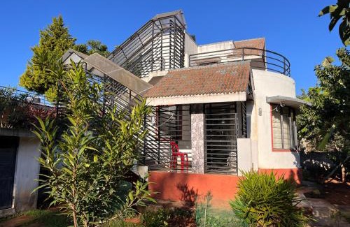 Yelagiri Villa | Raj Cliff Top Villa