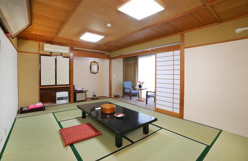Yudanaka Shibu Onsen Hotel | Rakki OnsenRyokan 楽奇温泉旅館