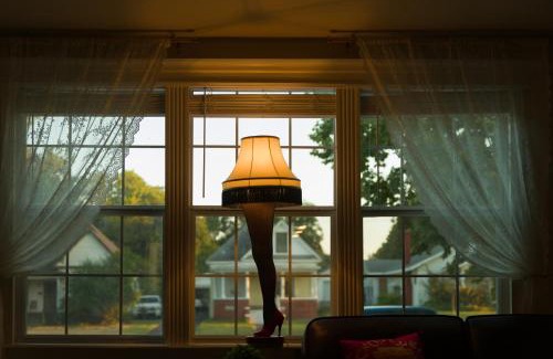 Chickasha House | Ralphie's House Chickasha - Fiber WIFI - 4 Bedroom!
