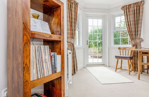 Newtyle Cottage | RALSTON BOTHY, pet friendly, luxury holiday cottage in Blairgowrie