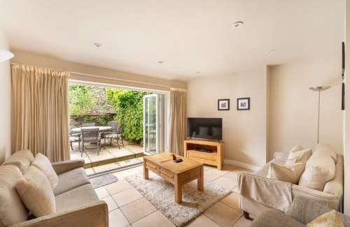 Ambleside House | Ralston