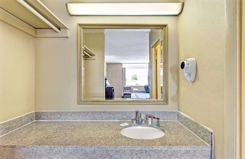 Catonsville Hotel | Ramada by Wyndham Baltimore West