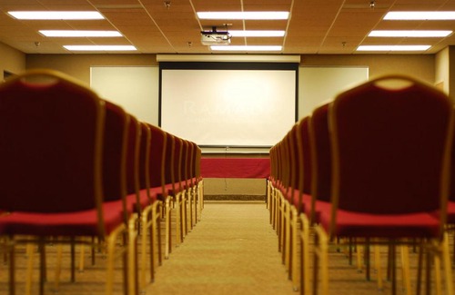 Bettendorf Hotel | Ramada by Wyndham Bettendorf