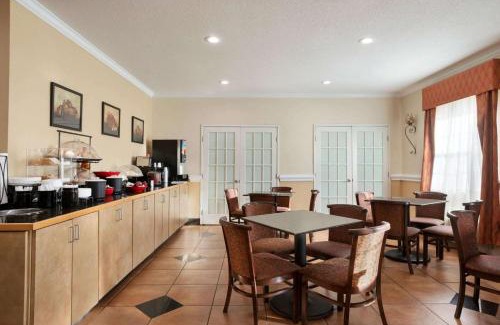 Elizabethtown Hotel | Ramada by Wyndham Elizabethtown
