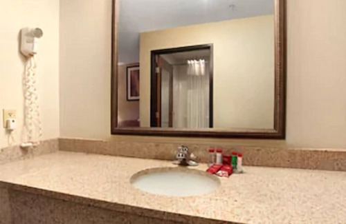 Elizabethtown Hotel | Ramada by Wyndham Elizabethtown