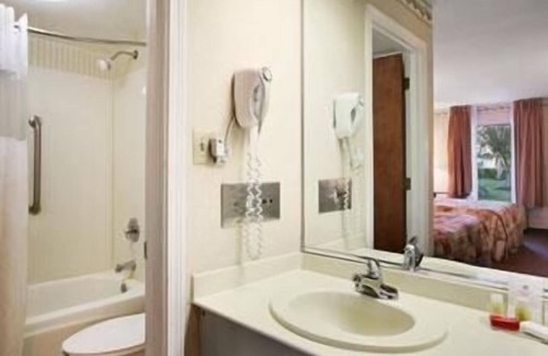 Lebanon Hotel | Ramada by Wyndham Lebanon