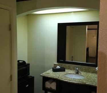 Ontario Hotel | Ramada by Wyndham Ontario Airport & Convention Center