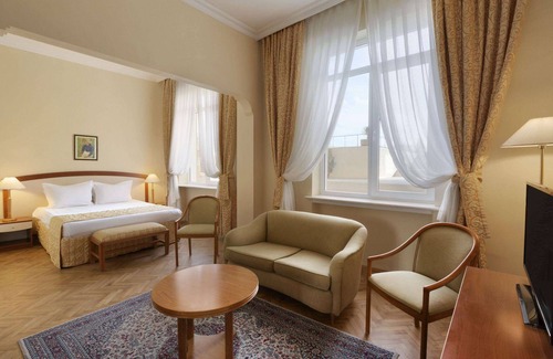 Plovdiv Center Hotel | Ramada by Wyndham Plovdiv Trimontium