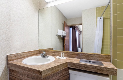 Northeast Reno Hotel | Ramada by Wyndham Reno Hotel and Casino