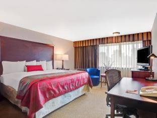 Tukwila Hotel | Ramada by Wyndham Tukwila Southcenter