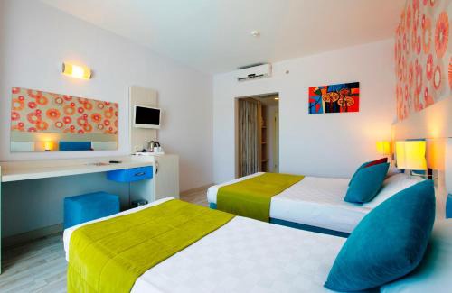 Side Hotel | Ramada Resort Side