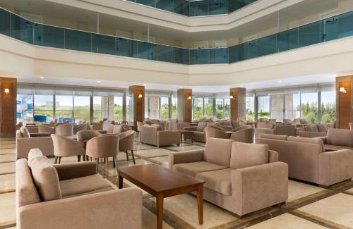 Side Hotel | Ramada Resort Side