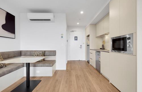 Kangaroo Point Apartment | Rambla at Story House