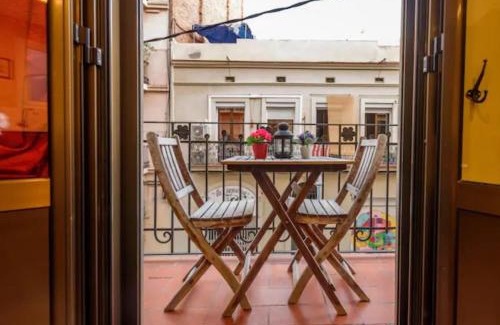 El Poble-sec Apartment | RamblasRentals Cozy Renovated 2BR with Balcony Lift 20M Rambla - Parking - Wifi