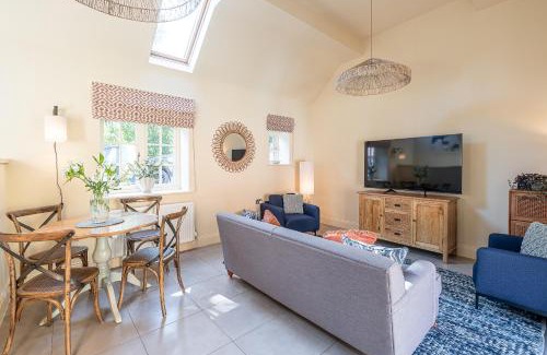 Sandsend House | Rambling Rose