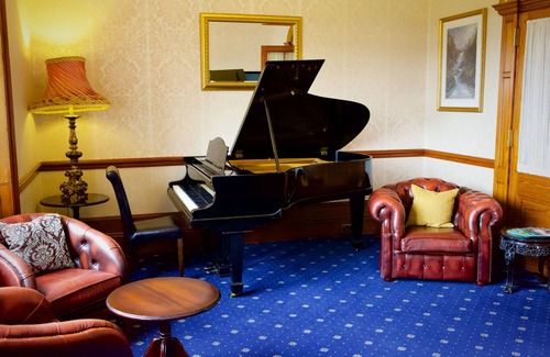 Forres Hotel | Ramnee Hotel