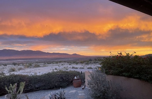 Borrego Springs House | Rams Hill home with beautiful easterly views!