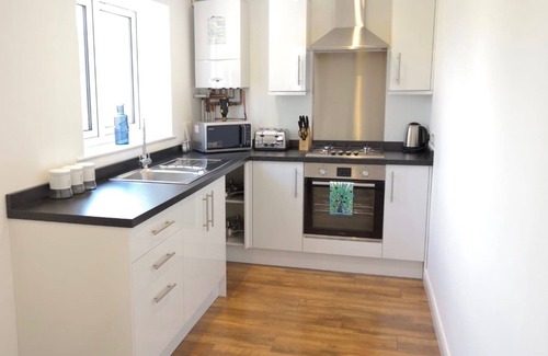 Cowley Apartment | Rana Ct 2 (Tolkien Suite) | 1 Bed Ground Floor Apt.