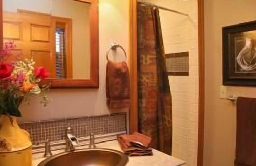 Clinton House | Ranch Cottage