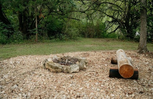 Branson Other | Ranch Stay | 6 Wagons, Trails, & Animals- Sleeps 26