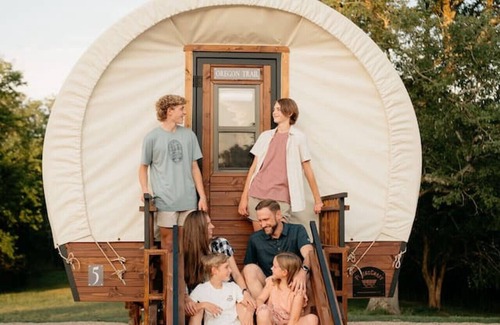 Branson Other | Ranch Stay | 6 Wagons, Trails, & Animals- Sleeps 26