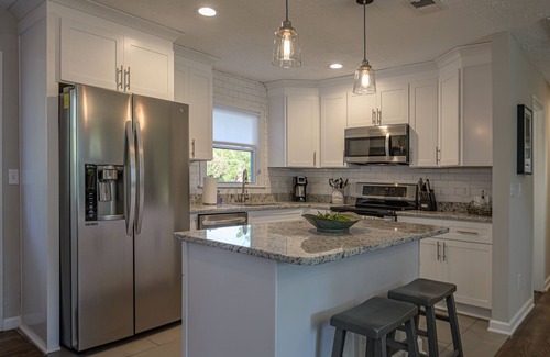 Addison Heights House | Ranch Style Home & Plenty Of BKYD Space Near KSU