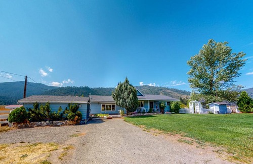 Sattley House | Ranchita Avalon