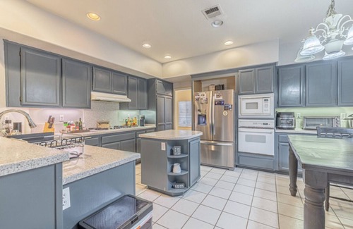 Palmdale House | Rancho Vista Villa