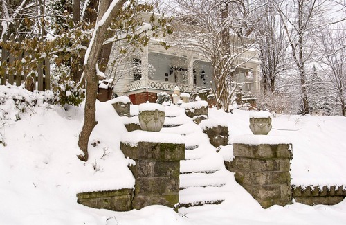 Historic Montford House | Rankin House Inn, Aunt Betsy's Room