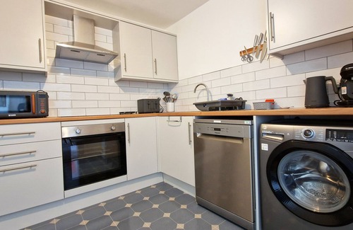 Bridlington Old Town Cottage | Ransdale Cottage - a cottage that sleeps 6 guests in 3 bedrooms