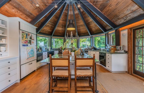 Belvedere Tiburon House | Rapunzel's Story Book Home Away-from-Home