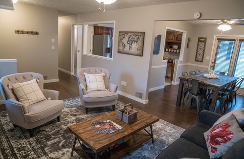 Dry Ridge House | Rare 4 Bedroom Near Ark Encounter