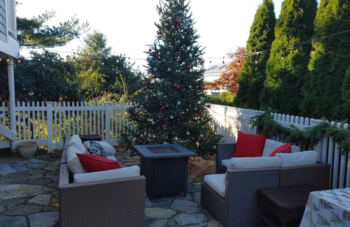 Stonington House | Rare costal home located in Stonington Borough.
