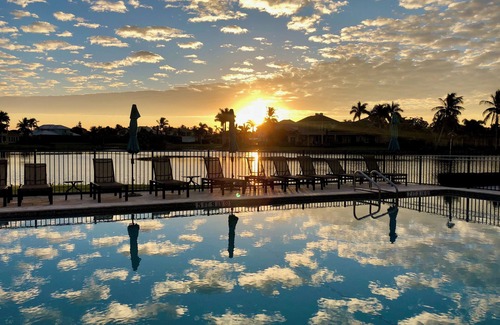 Park Shore Condo | Rare find for Dec-Jan: 2nd floor Parkshore condo