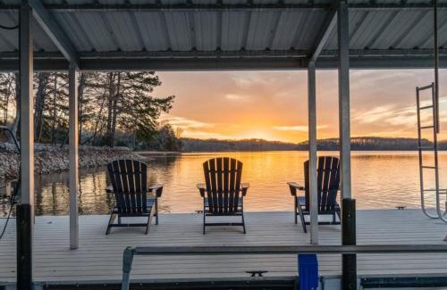 Winchester House | Rare Flat Lot wBeautiful Views Dock Hot Tub