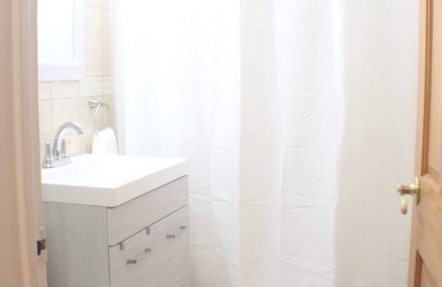 Queens Apartment | ❤️Rare Hidden Gem 2BR Near LGA/JFK & Attractions❤️