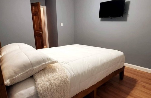 Queens Apartment | ❤️Rare Hidden Gem 2BR Near LGA/JFK & Attractions❤️