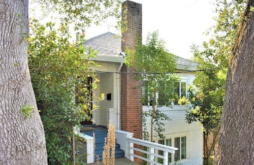 Auburn Apartment | Rare Private Apartment in Downtown Auburn