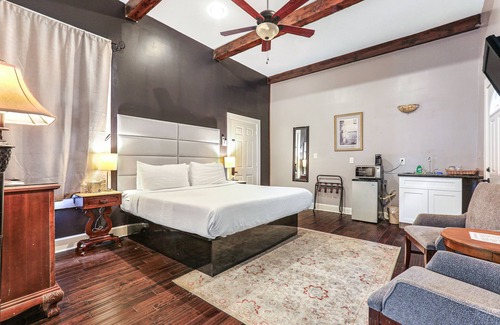 New Orleans Hotel | Rathbone Mansions