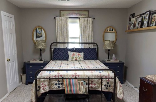 Booneville Cabin | Rattlesnake Ranch