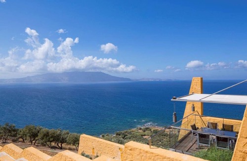 Ravdoucha Villa | Ravdoucha Epavlis Athina Villa with pool