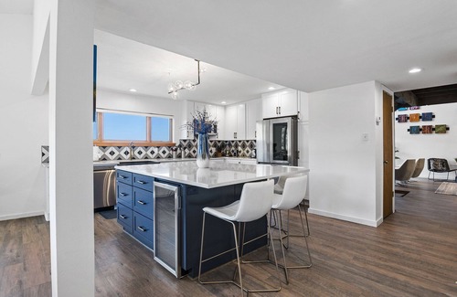 North Hills House | Raven Hill - Stunning Views from Three Decks