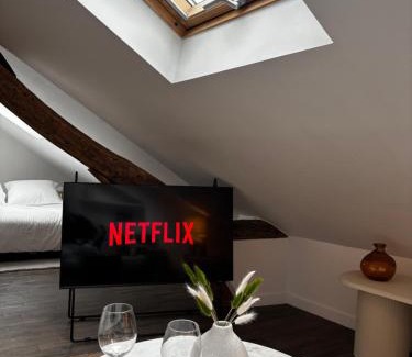 Quartier du Mail Apartment | Ravissant studio parisien