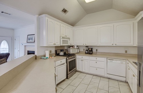 Raymond House | Raymond Home ~ 17 Mi to Downtown Jackson!
