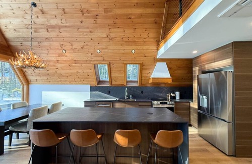 Bartlett House | Razor Brook Chalet | Luxury A-Frame with Hot Tub